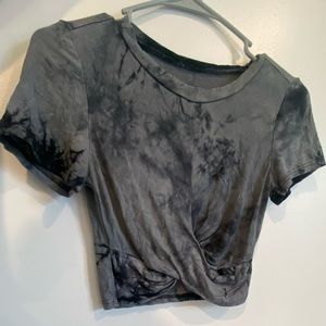 Cute small shrub crop shirt:)